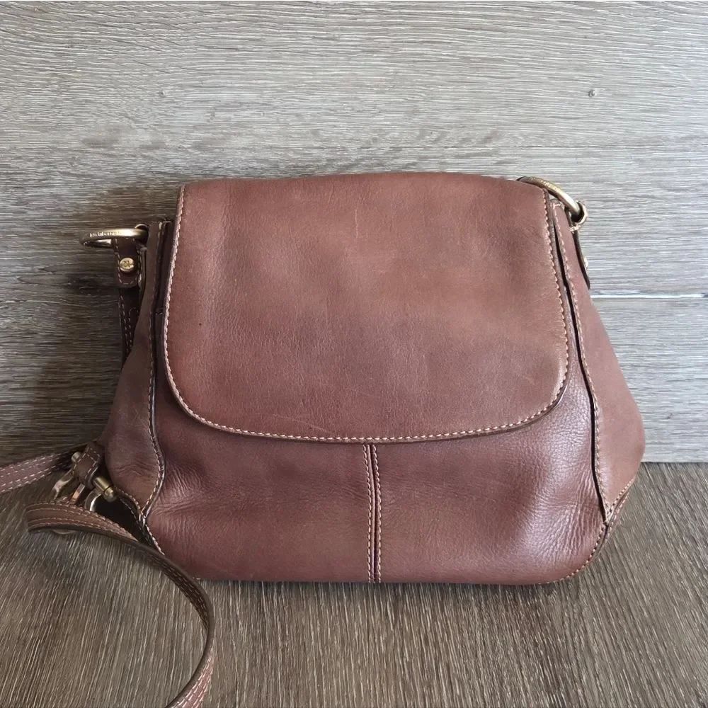 Liz Claiborne NYC Classic Brown Leather Crossbody Bag
